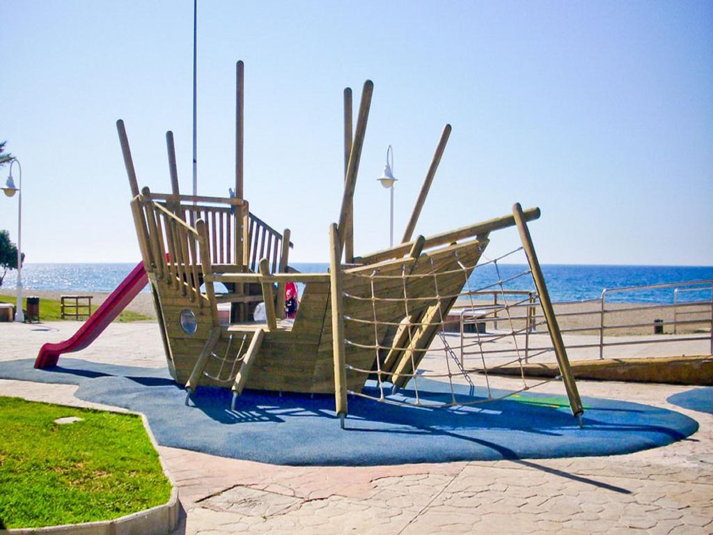 Apartamentos Varadero On The Beach La Cala Del Moral Buitenkant foto